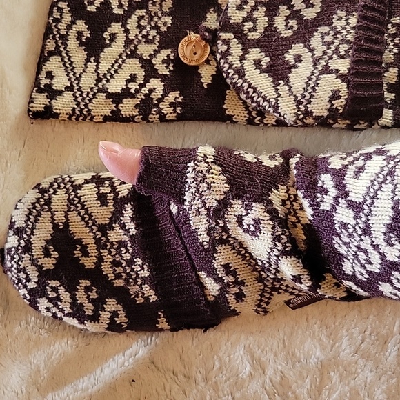 Muk Luks Mixed Flip Mittens - Picture 8 of 10